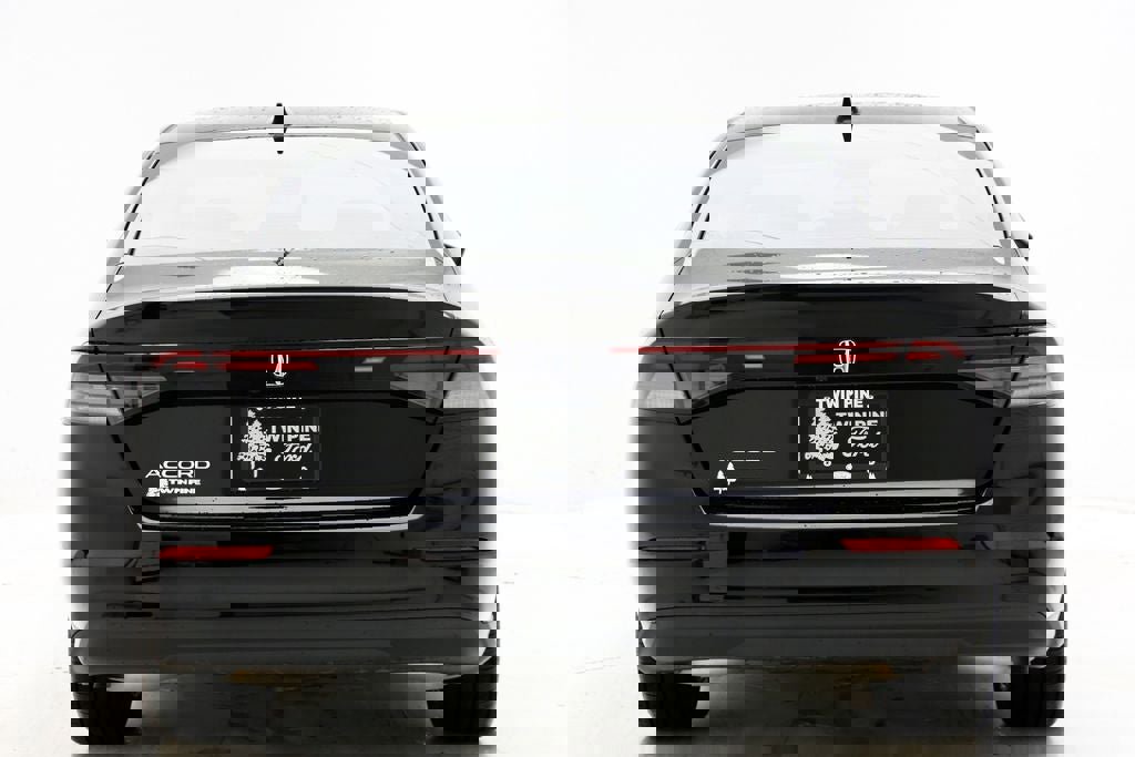 Used 2025 Honda Accord SE image 8