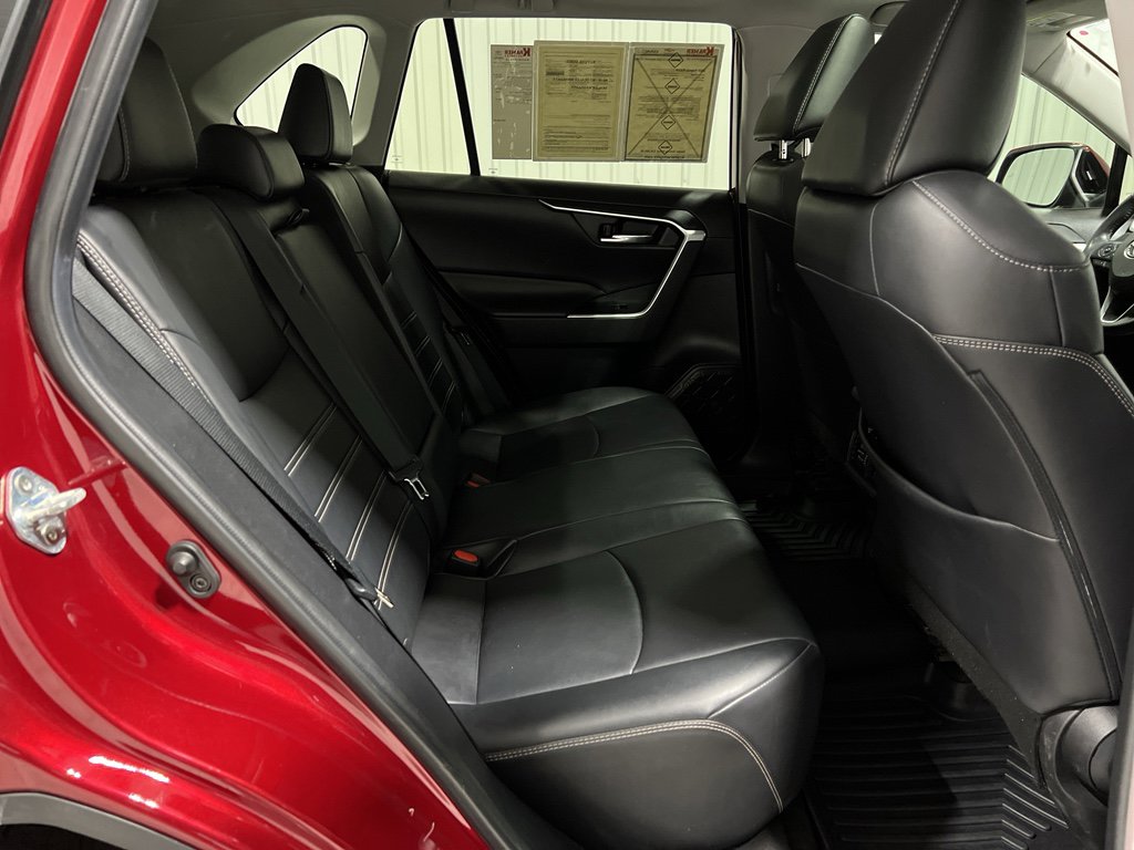 Used 2020 Toyota RAV4 XLE Premium image 25