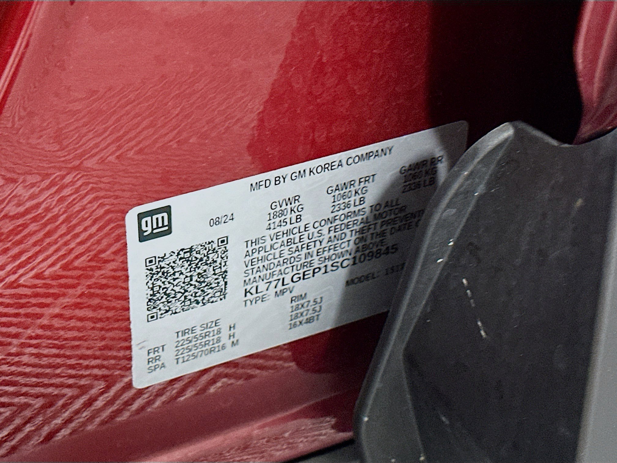 Used 2025 Chevrolet Trax RS FWD image 12