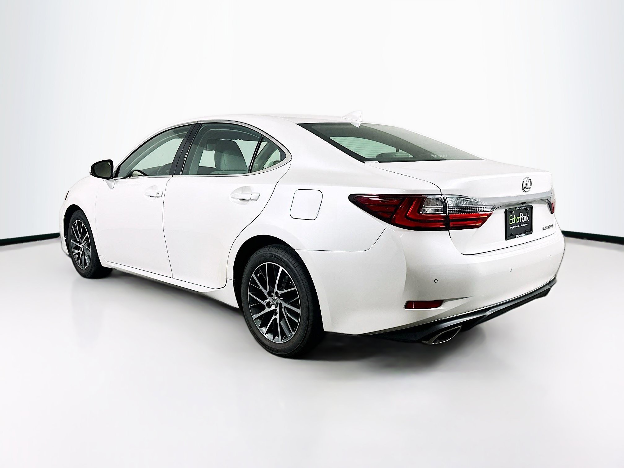 Used 2018 Lexus ES 350 w/ Luxury Package w/Wood Trim FWD image 5