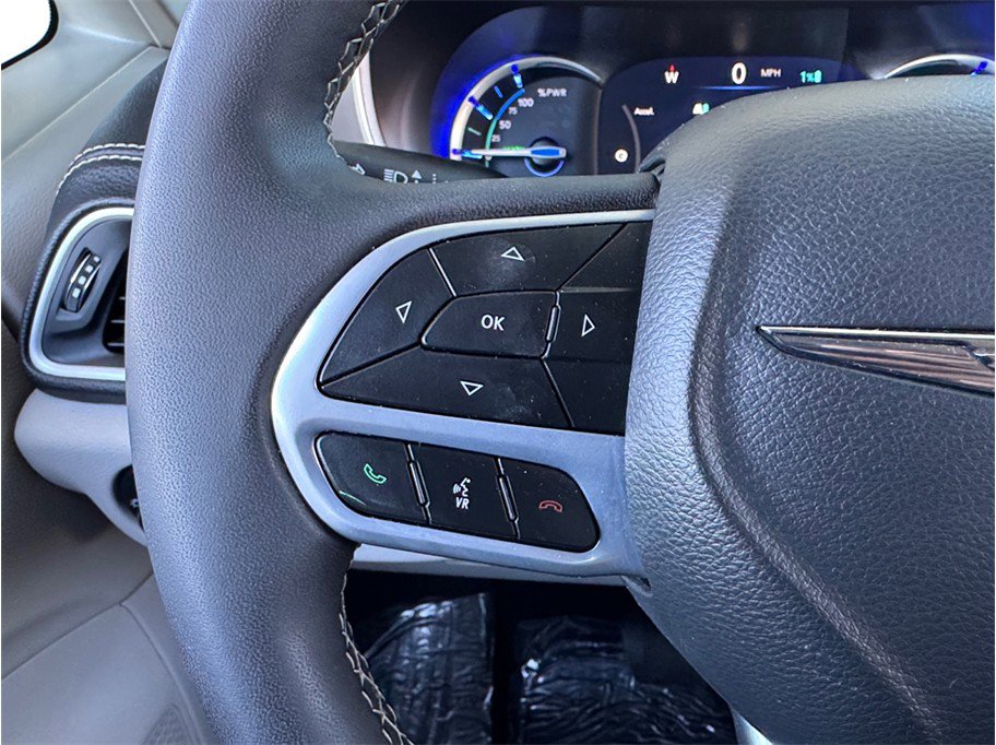 Used 2022 Chrysler Pacifica Touring-L FWD image 14