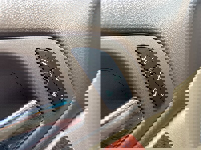 Used 2012 GMC Sierra 1500 SLT w/ SLT Convenience Package image 28