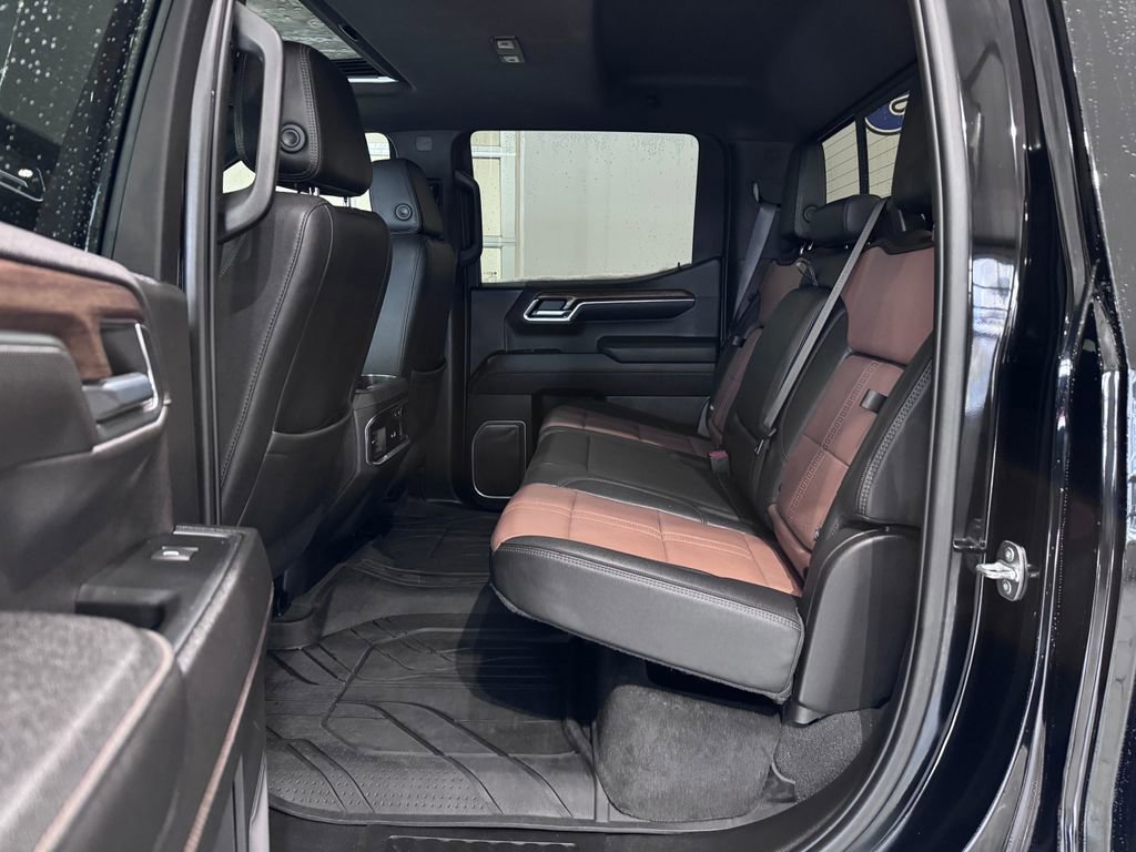 Certified 2023 Chevrolet Silverado 1500 High Country w/ High Country Premium Package image 10