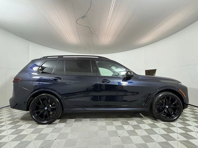 Used 2025 BMW X7 M60i AWD/4WD image 8