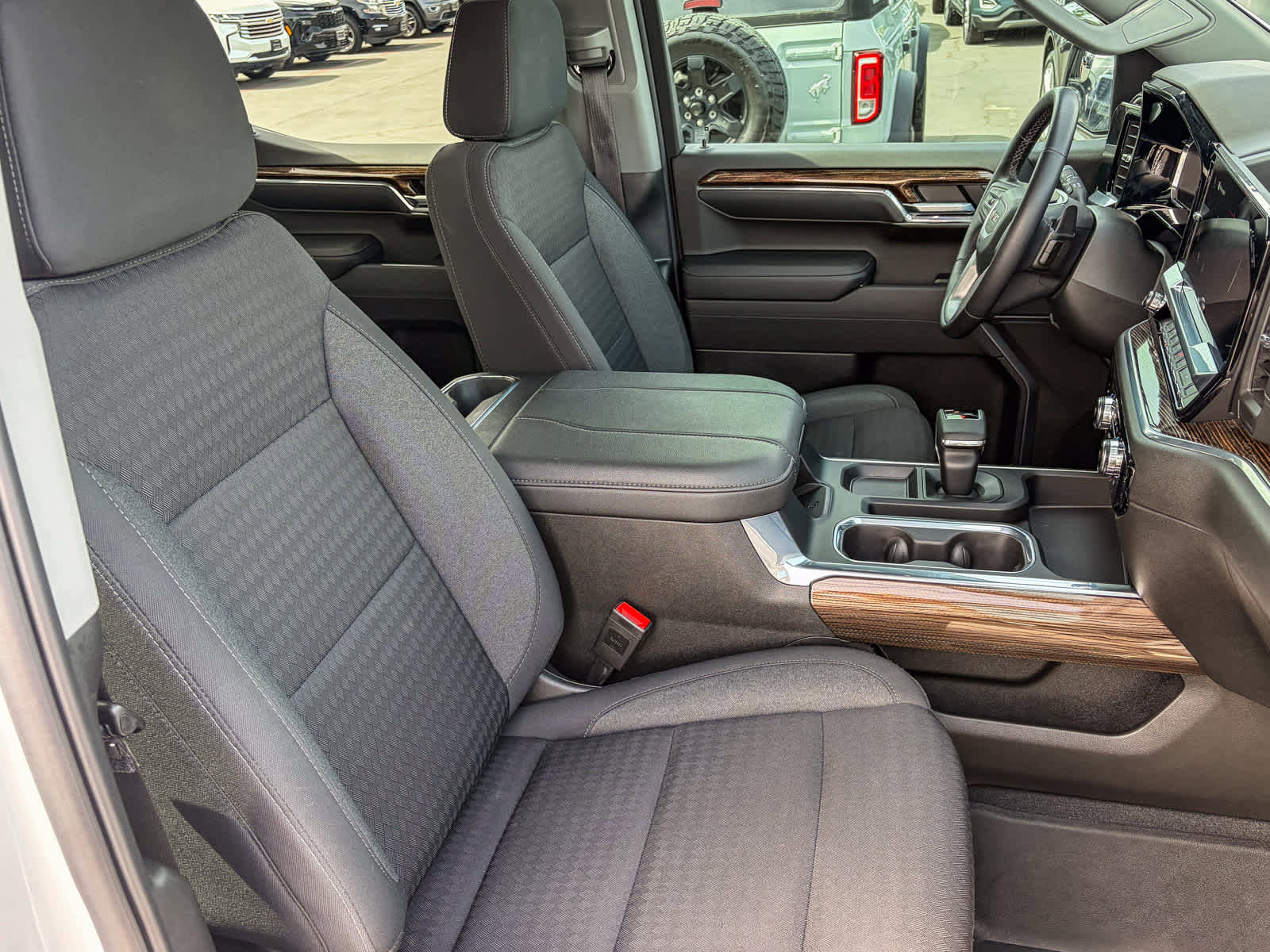 Used 2023 GMC Sierra 1500 Elevation image 15