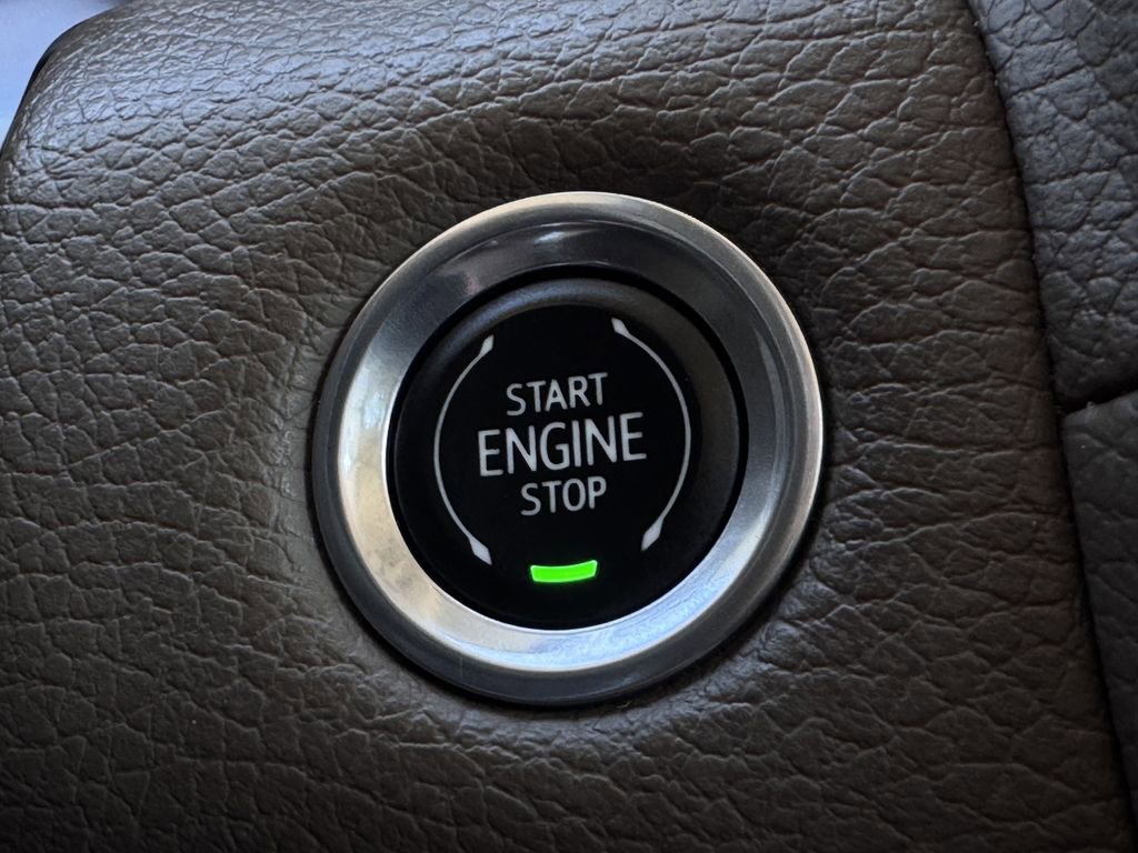 Used 2023 GMC Yukon Denali image 22