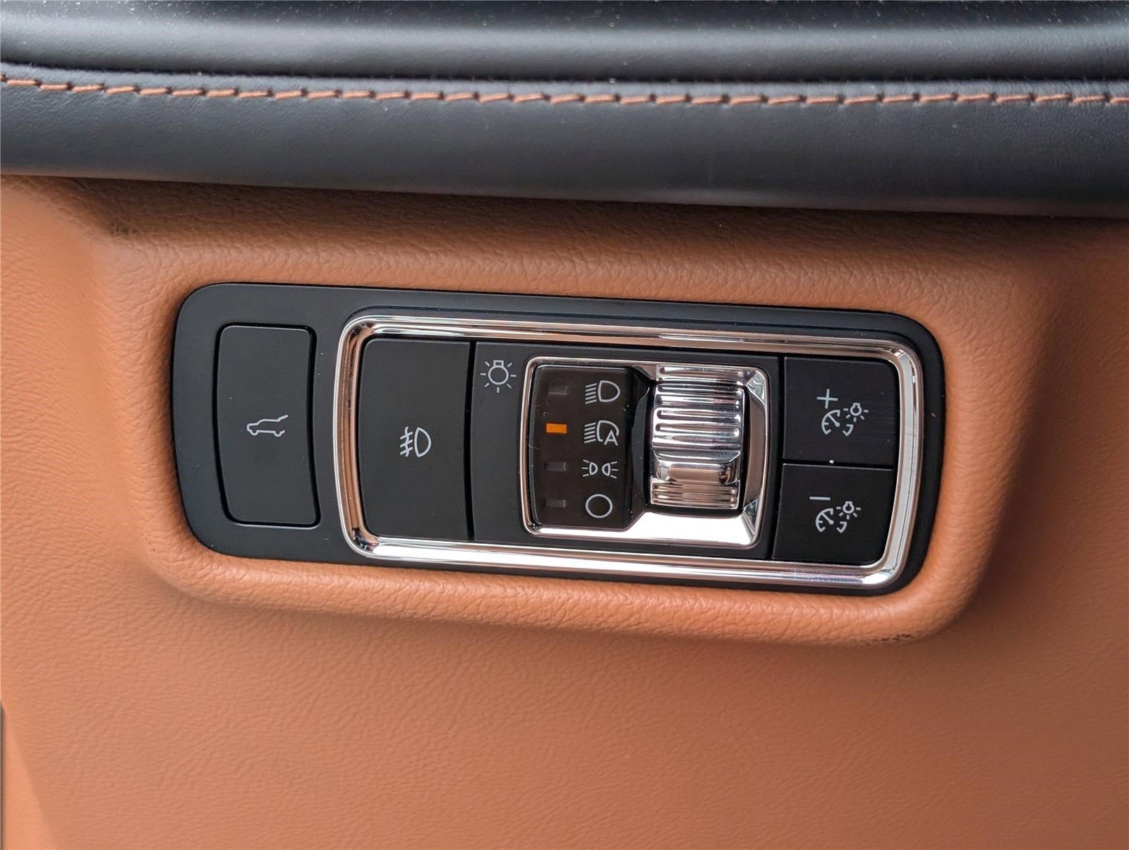Used 2024 Lincoln Aviator Black Label w/ Jet Package AWD/4WD image 24