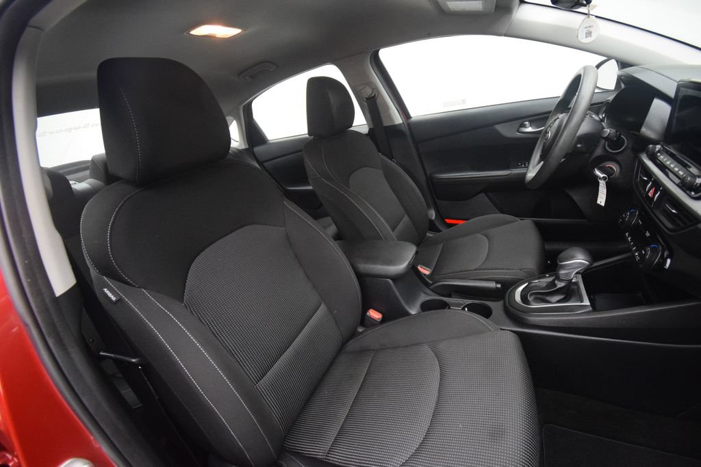 Used 2019 Kia Forte LXS FWD image 19
