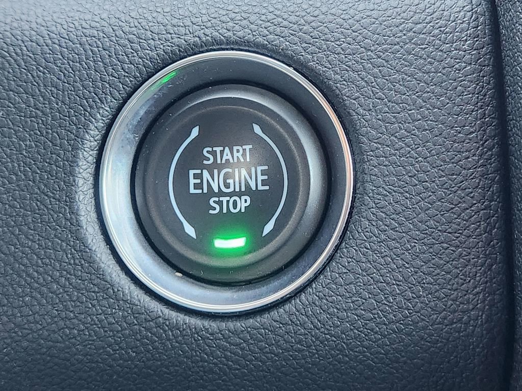 Used 2025 GMC Acadia Elevation image 21