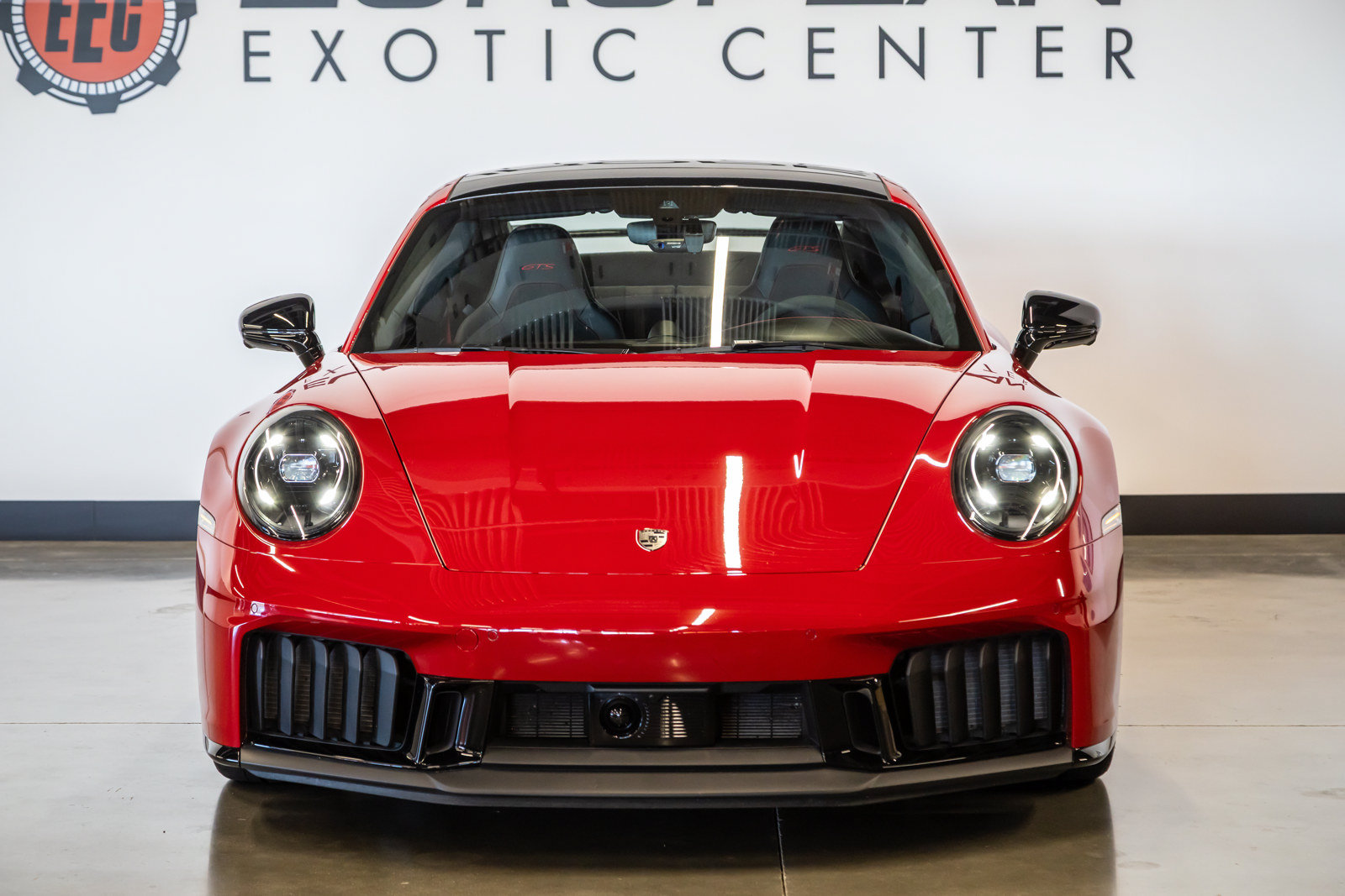 Used 2025 Porsche 911 Carrera GTS RWD image 3