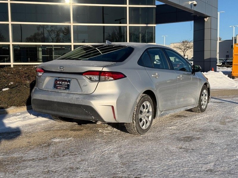 Used 2024 Toyota Corolla LE image 3