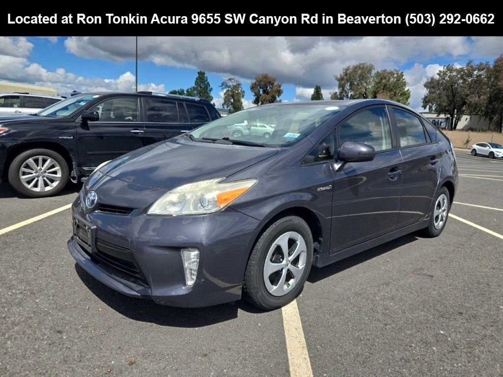 Used 2014 Toyota Prius Two FWD image 5