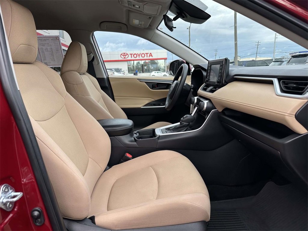Certified 2021 Toyota RAV4 LE image 14