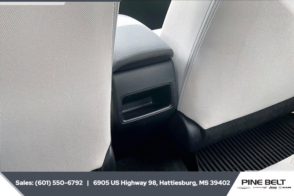 Used 2022 Toyota Corolla LE image 23