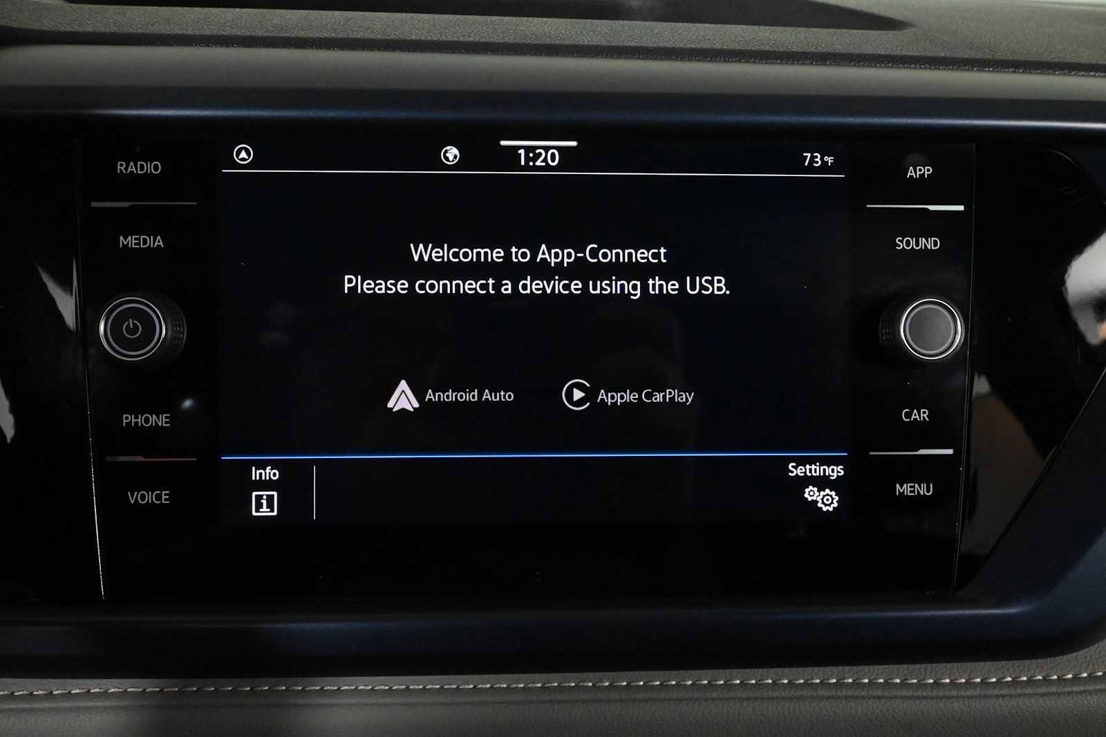 Certified 2024 Volkswagen Taos SE FWD image 24