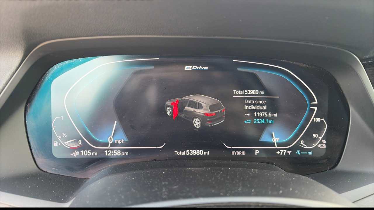 Used 2022 BMW X5 xDrive45e w/ Premium Package image 4