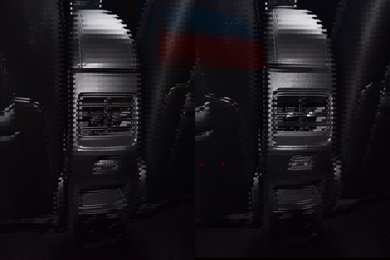 Used 2020 Ford Edge Titanium w/ Equipment Group 301A image 18