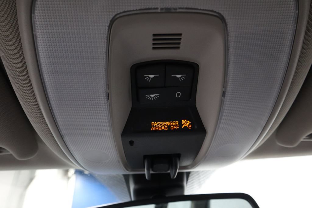 Used 2010 Volvo XC70 3.2 image 35