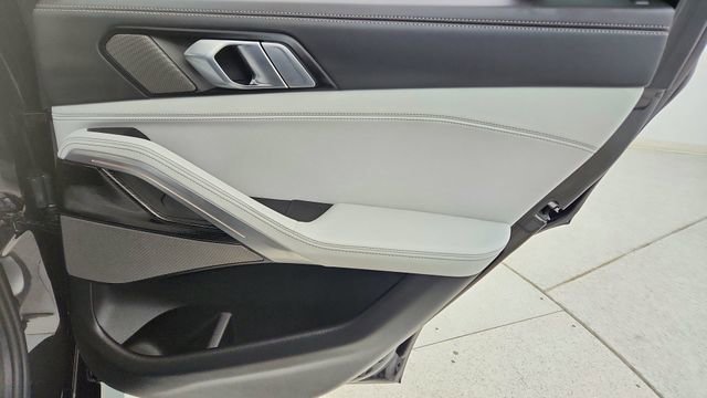 Used 2026 BMW X6 xDrive40i image 28