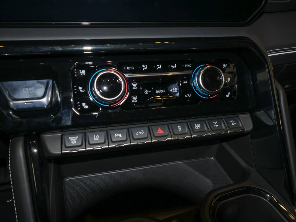 New 2026 GMC Sierra 2500 AT4X w/ LPO, Black Badging Package image 23