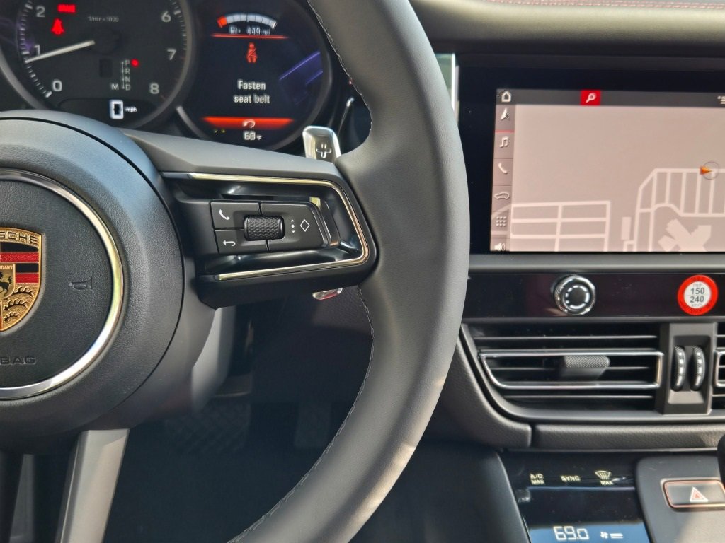 New 2026 Porsche Macan image 30