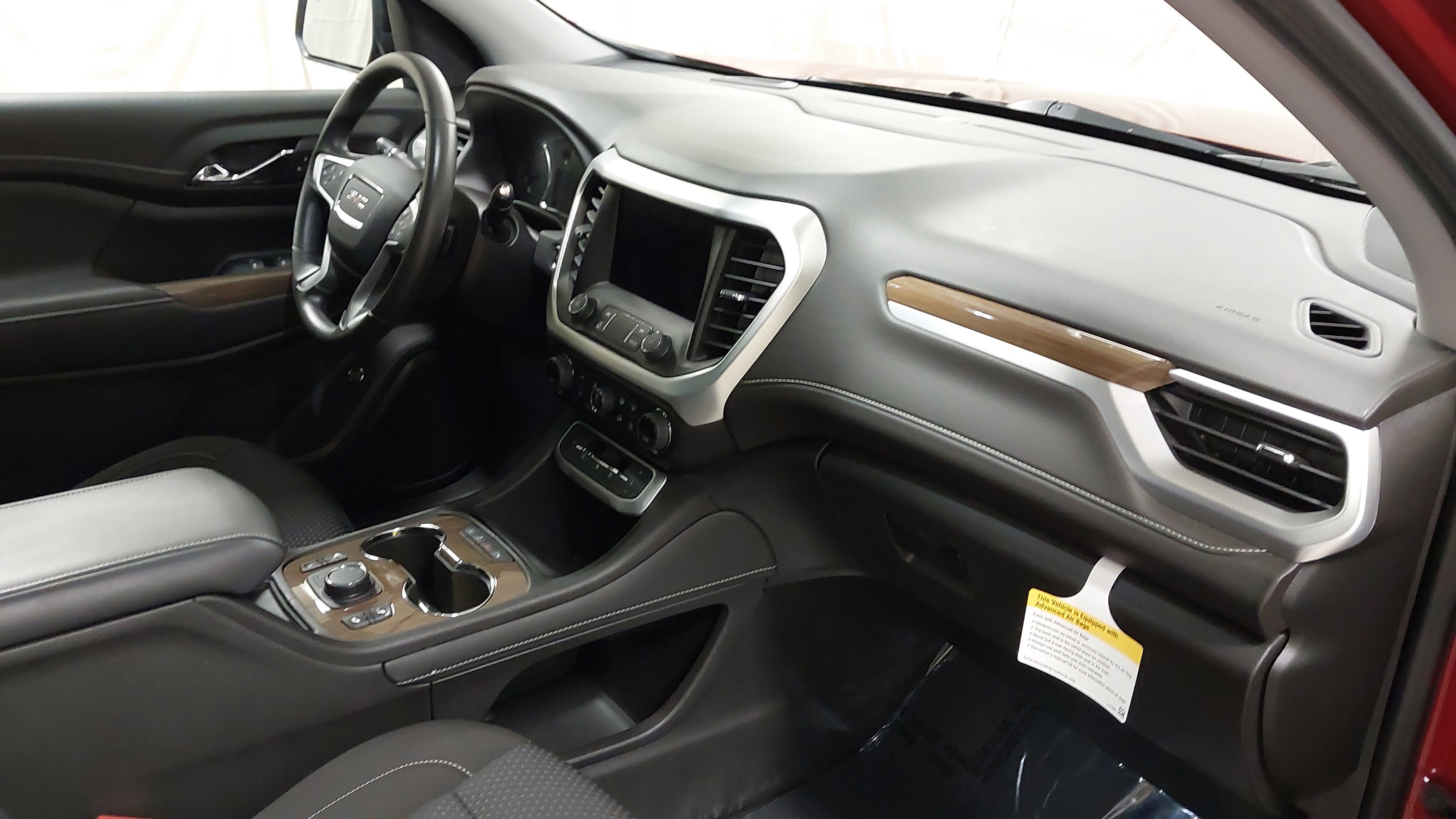 Used 2023 GMC Acadia SLE w/ Driver Convenience Package image 29