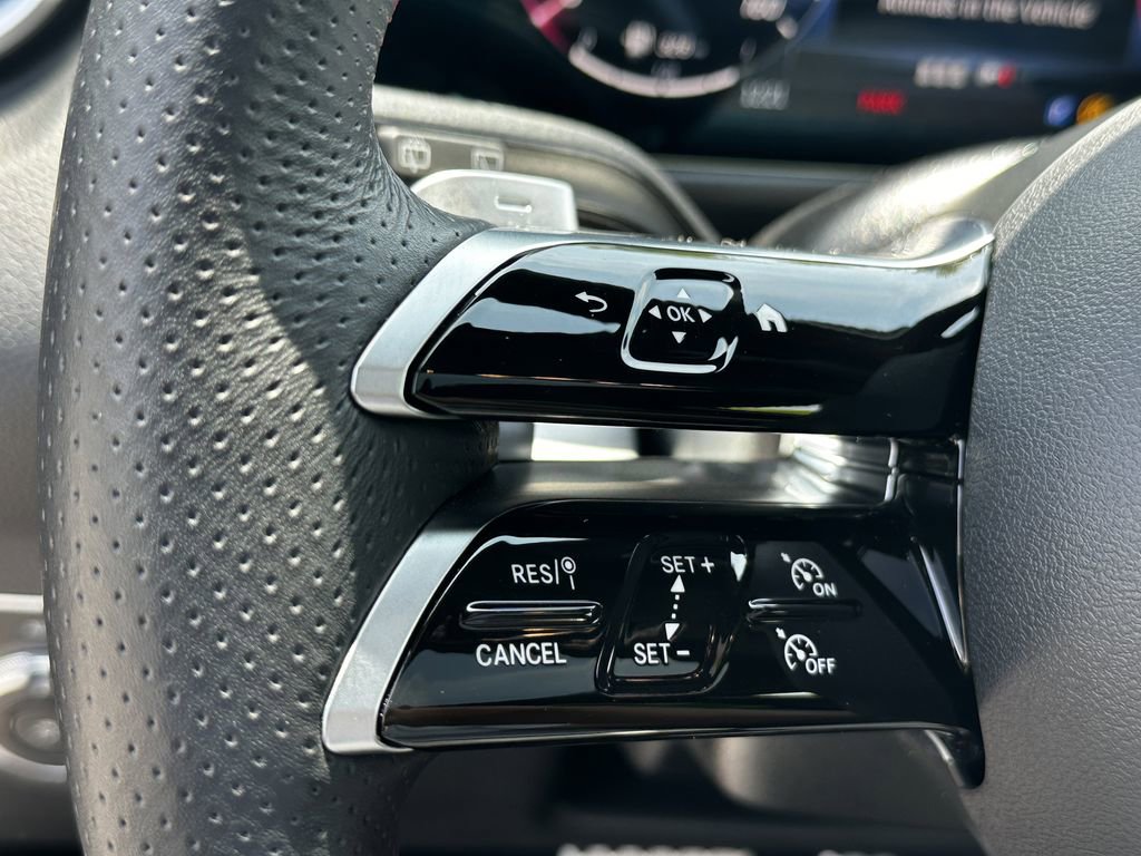Certified 2025 Mercedes-Benz GLB 250 image 28