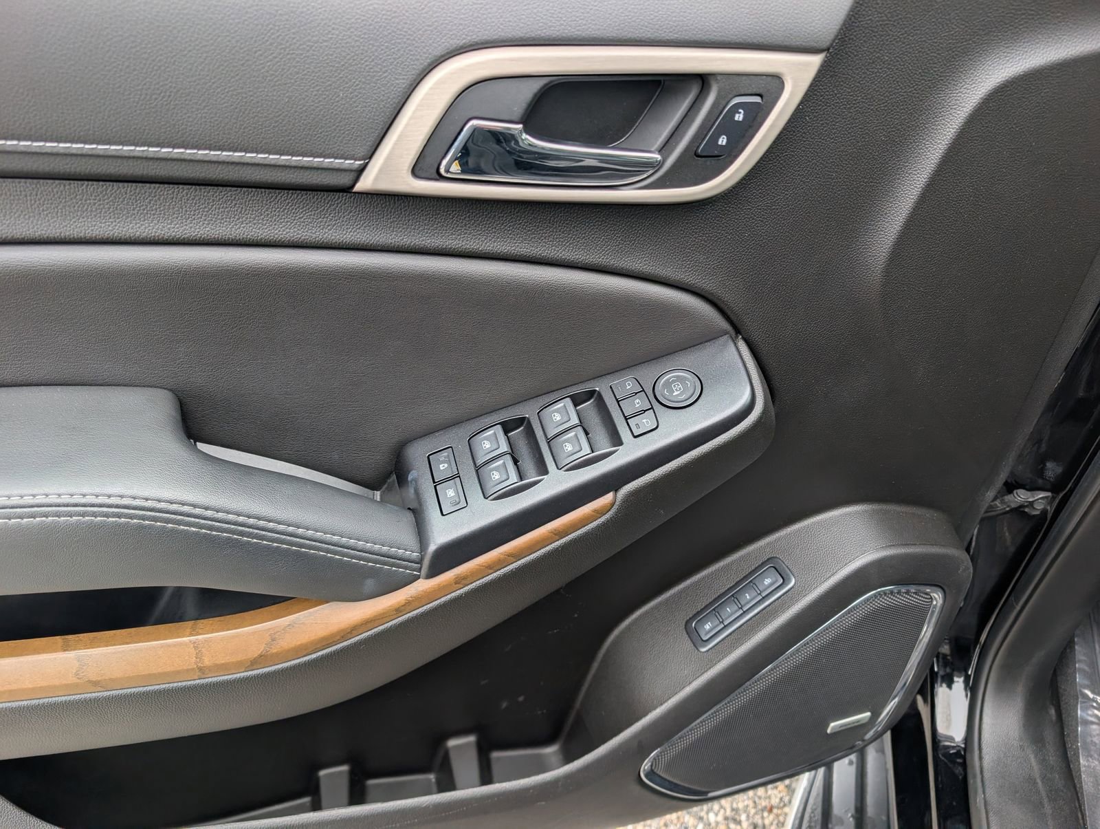 Used 2020 GMC Yukon XL Denali image 23