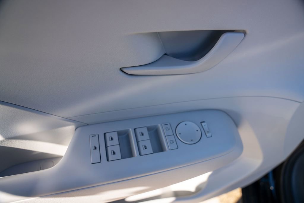 Certified 2025 Hyundai Kona SEL image 16