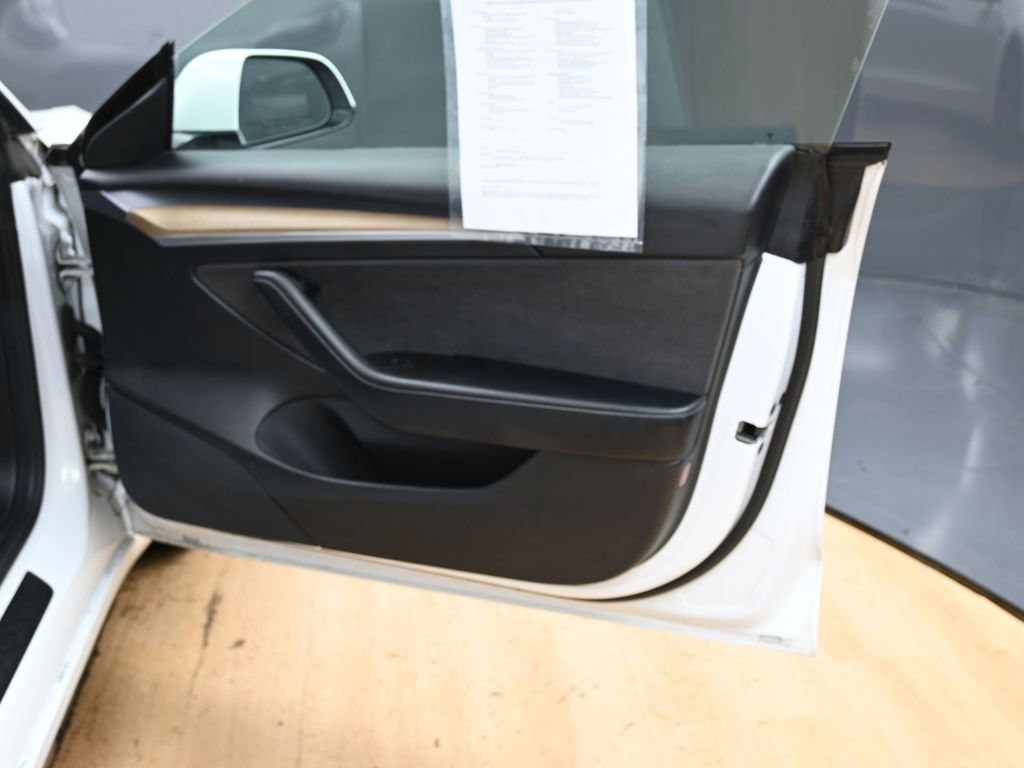 Used 2021 Tesla Model 3 Standard Range Plus image 33