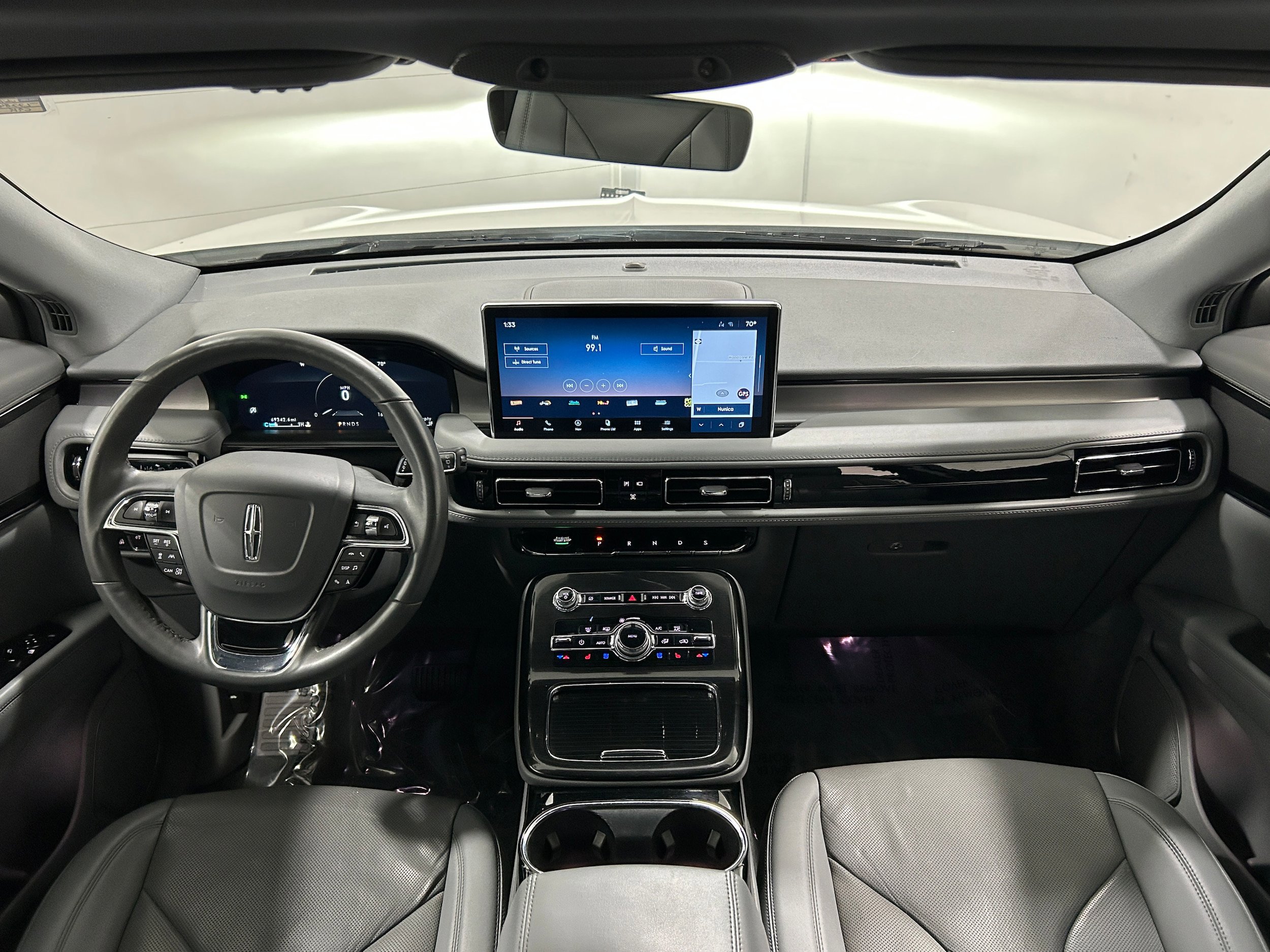 Used 2022 Lincoln Nautilus Reserve image 12