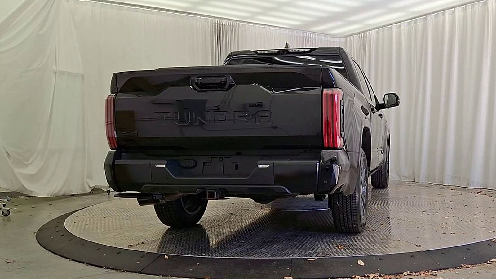 Used 2024 Toyota Tundra Platinum image 8