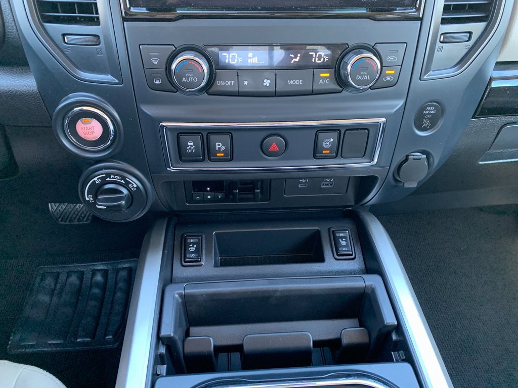 Used 2024 Nissan Titan SV w/ SV Convenience Package image 18