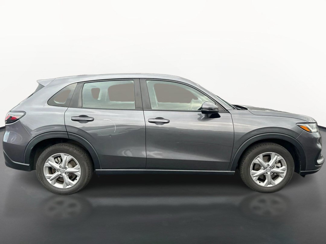 Used 2023 Honda HR-V LX image 2