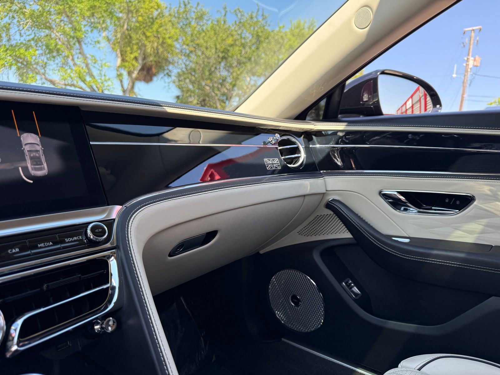 Used 2020 Bentley Flying Spur W12 image 42