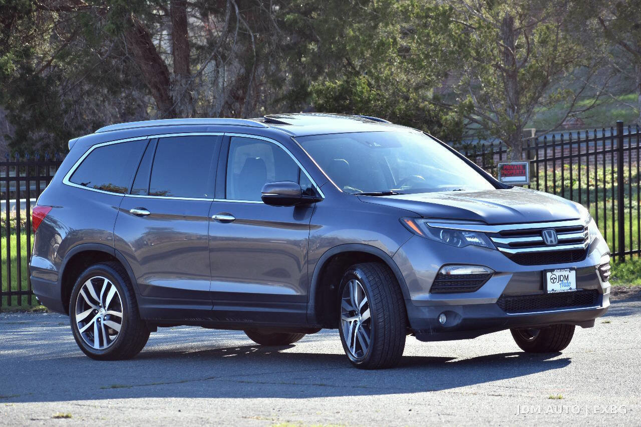 Used 2017 Honda Pilot Elite image 4