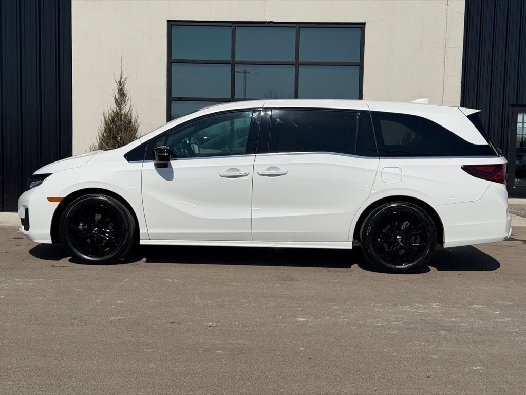 Used 2025 Honda Odyssey Sport-L image 2