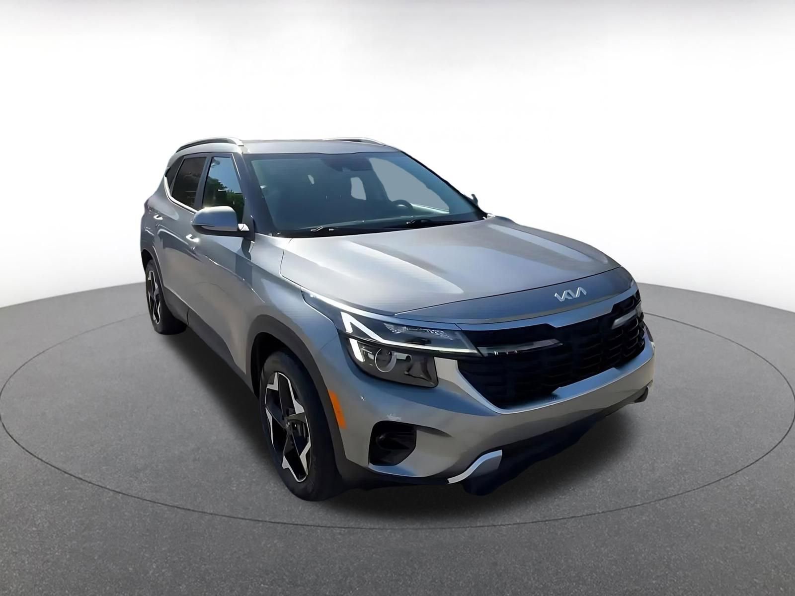 Used 2025 Kia Seltos S FWD image 3