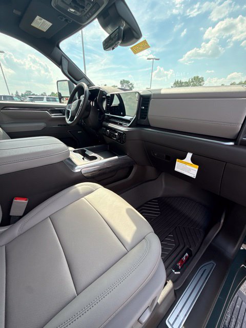 New 2026 Chevrolet Silverado 3500 LTZ w/ LTZ Premium Package AWD/4WD image 38