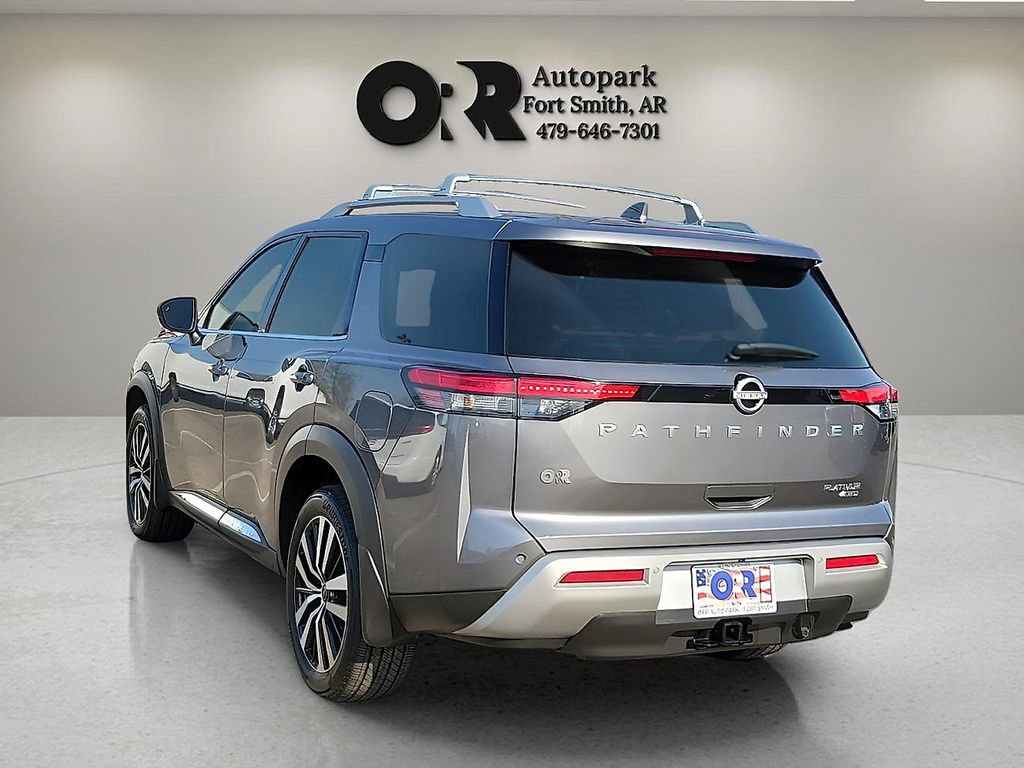 Used 2025 Nissan Pathfinder Platinum w/ Cargo Package image 4