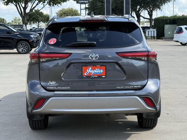 Used 2021 Toyota Highlander Platinum AWD/4WD image 6