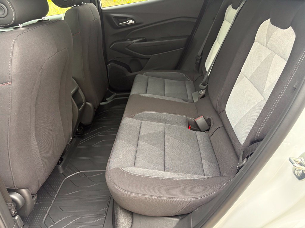 New 2026 Chevrolet Trax RS w/ Sunroof Package FWD image 38