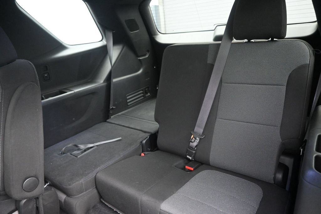 Used 2023 Chevrolet Traverse LT FWD image 15