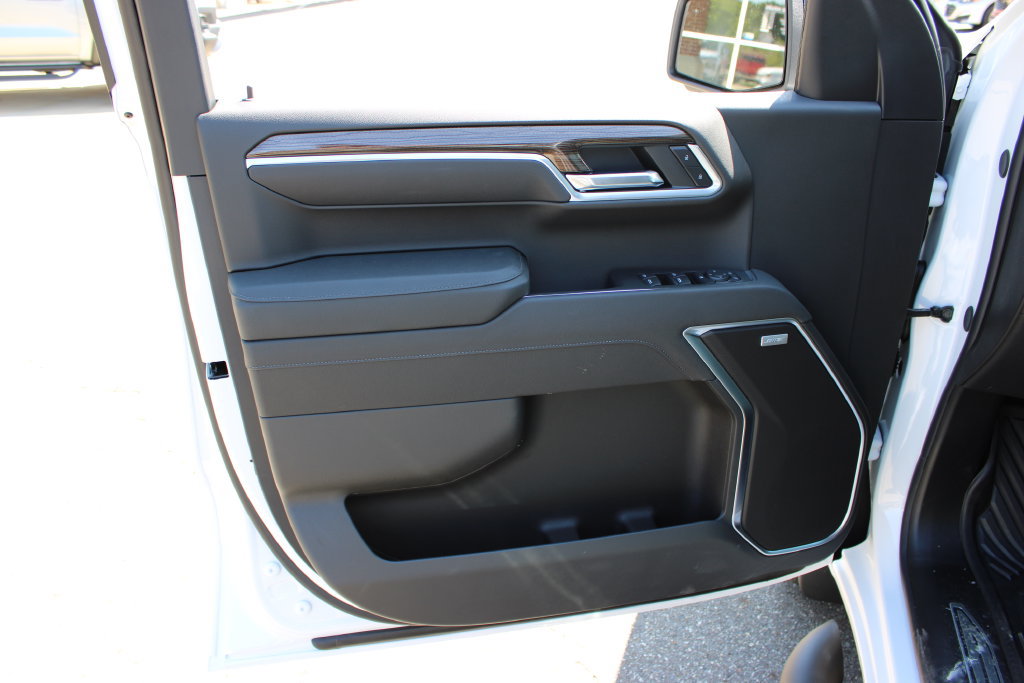 New 2026 Chevrolet Silverado 1500 RST w/ Safety Package AWD/4WD image 14