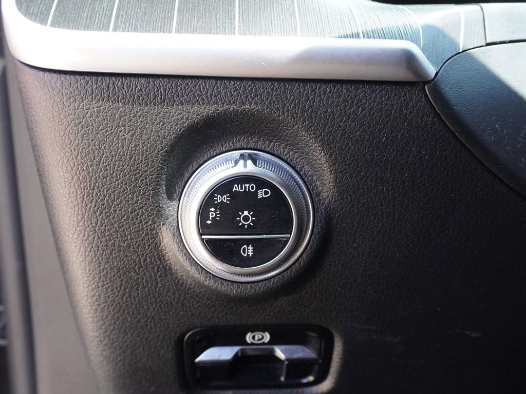 Used 2024 Mercedes-Benz C 300 4MATIC Sedan image 41