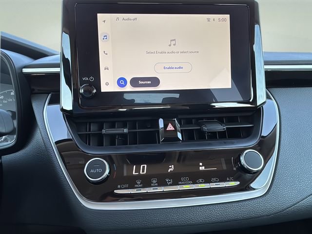 Used 2025 Toyota Corolla LE FWD image 24