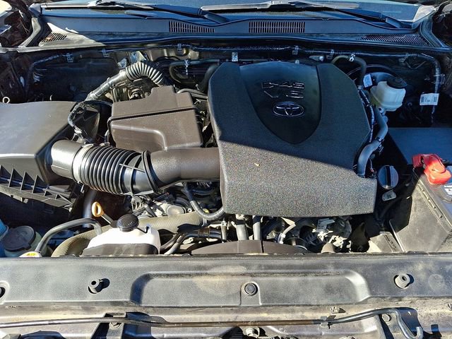Used 2022 Toyota Tacoma SR image 32