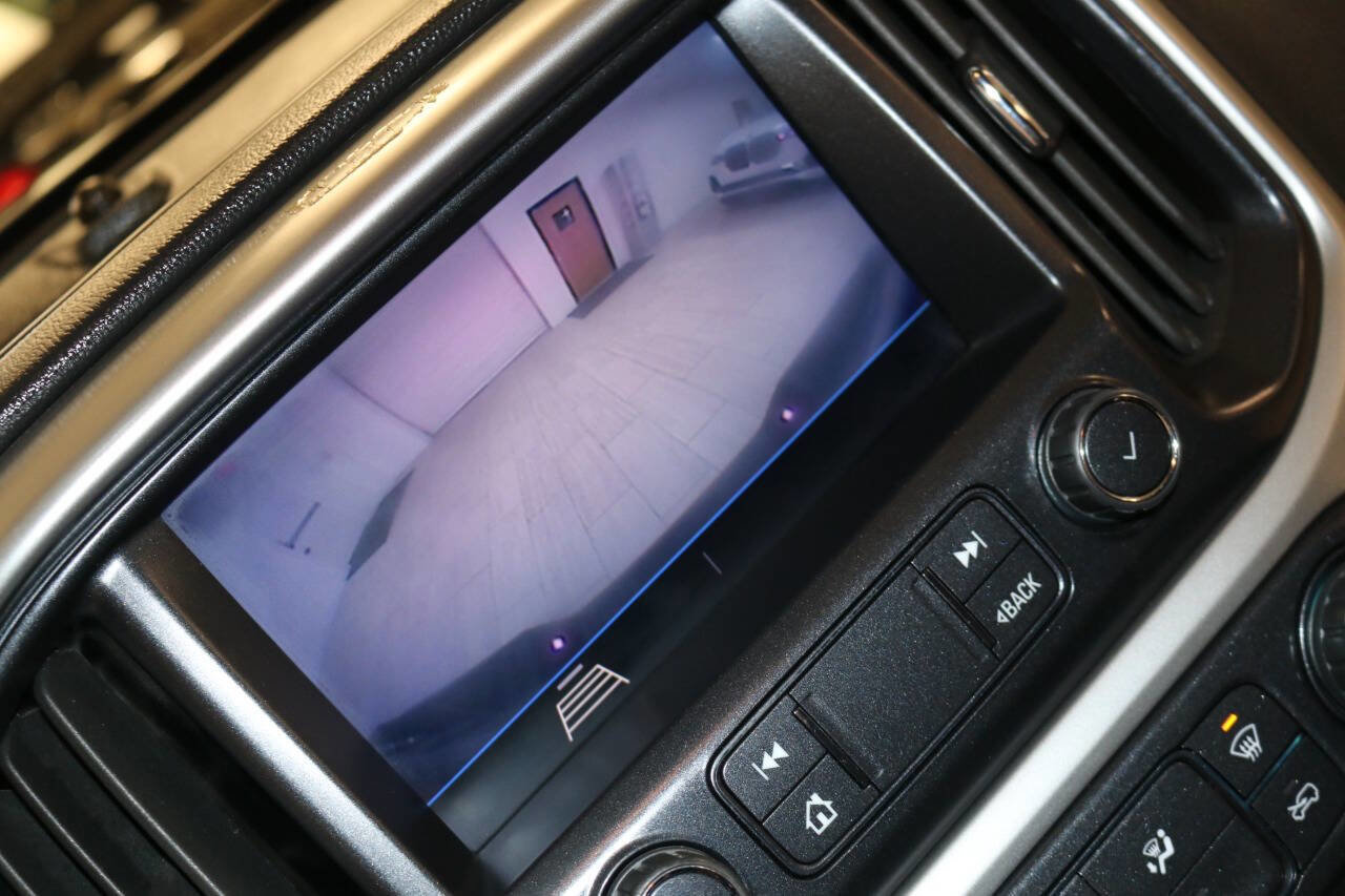 Used 2022 Chevrolet Colorado LT w/ Fleet Safety Package image 31