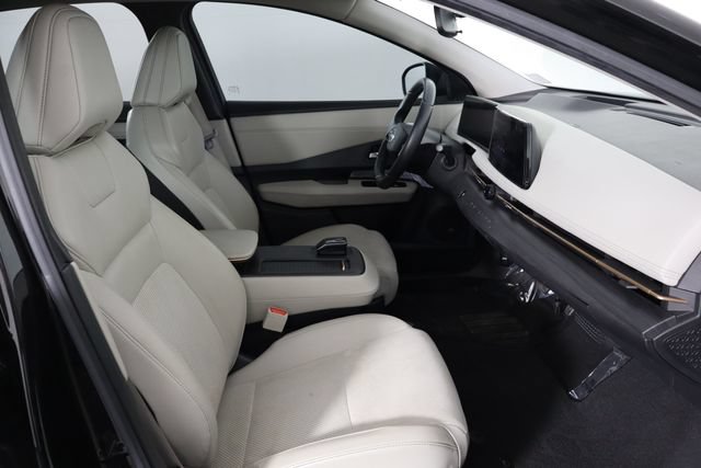 Used 2023 Nissan Ariya FWD image 17