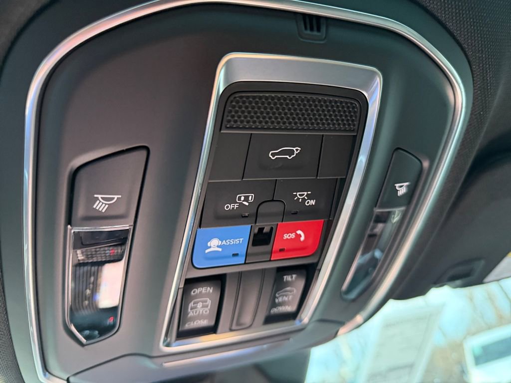 New 2026 Jeep Grand Cherokee Laredo image 21